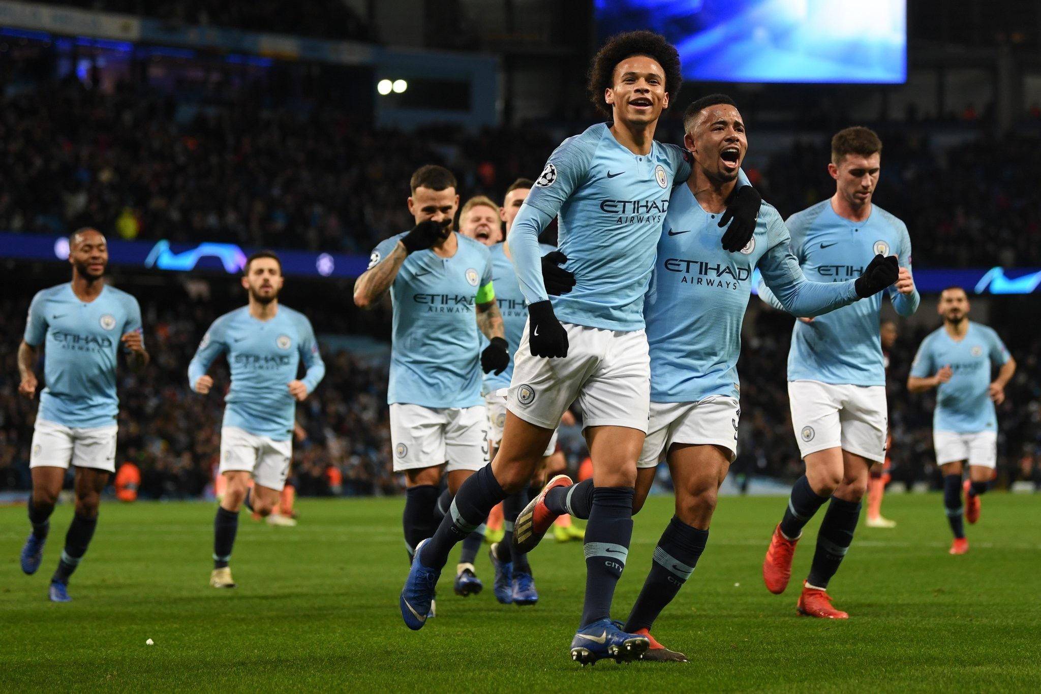 西蒙斯的个 西蒙斯的个